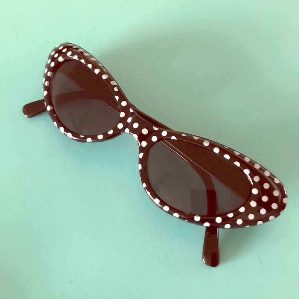 Cat eye sunglasses